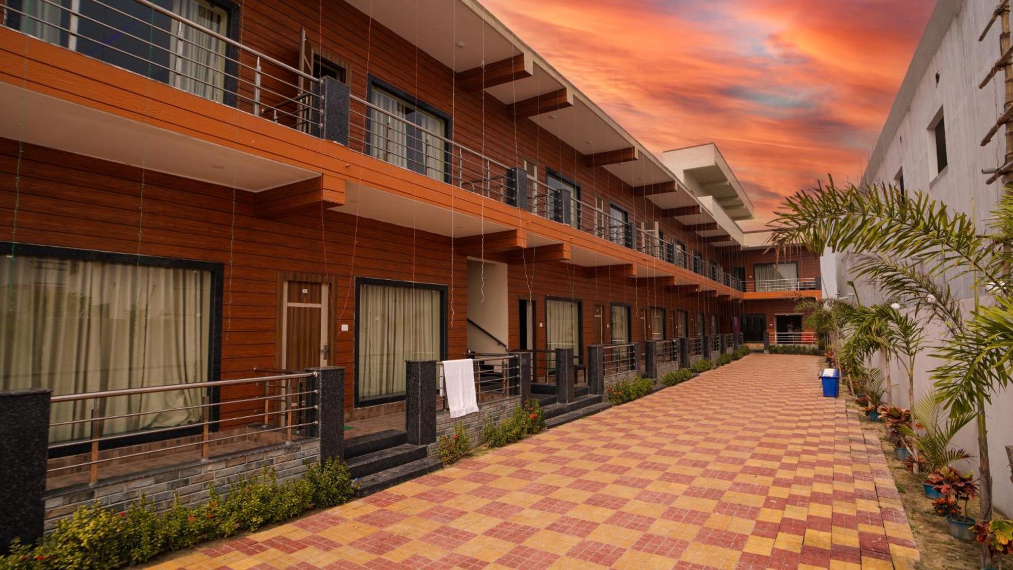 Sea Queen Beach Resort On Beach !! Couple Friendly Family Resort !! Mandarmani Exterior photo